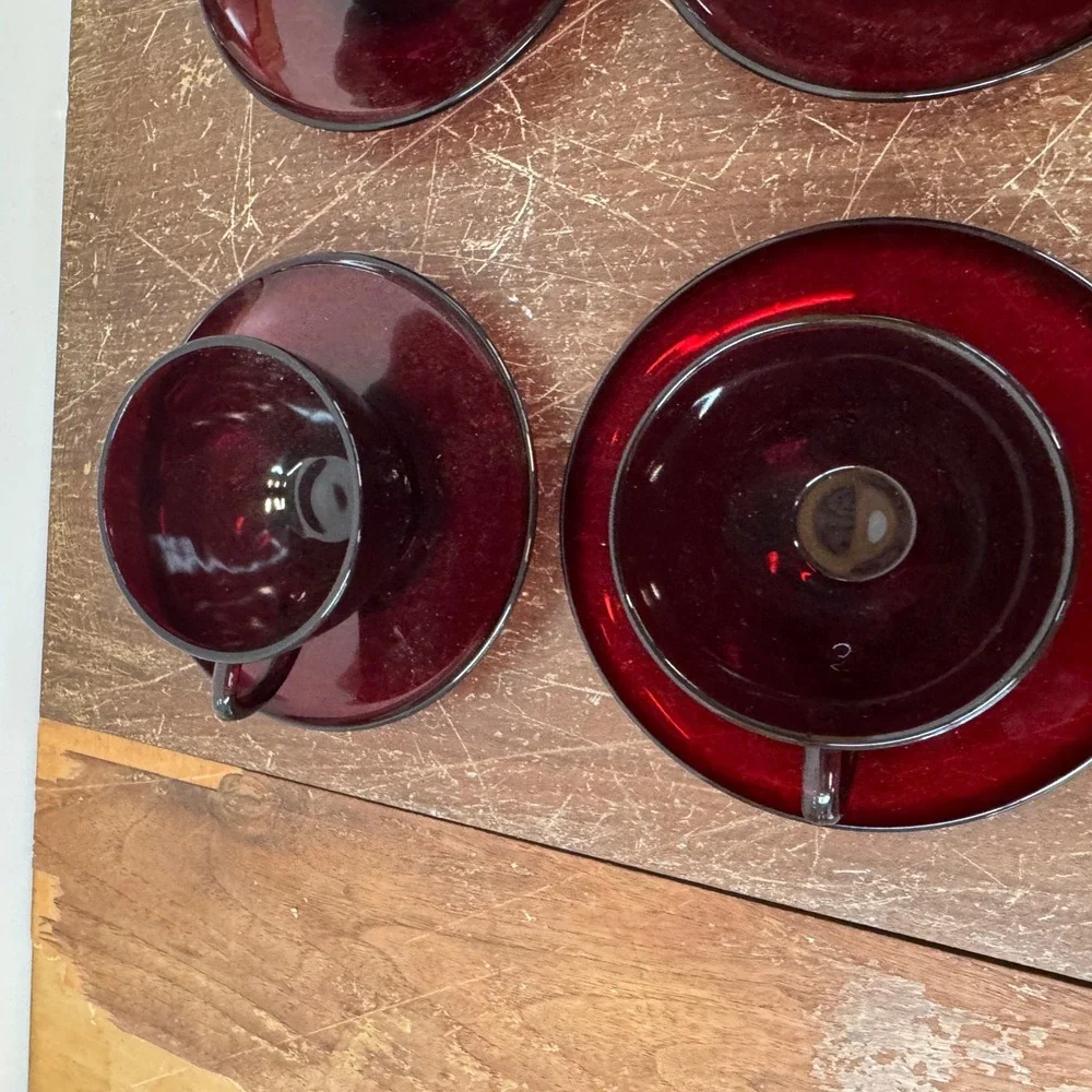 Vintage Arcoroc France Ruby‎ Red Glass Tea Coffee Cup & Saucer Set of 4